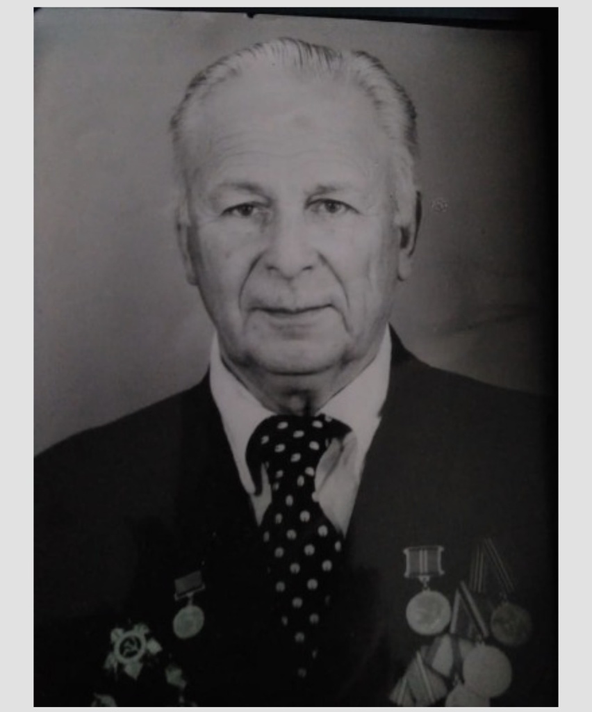 IMG_4695.jpg IMG_4695.jpg