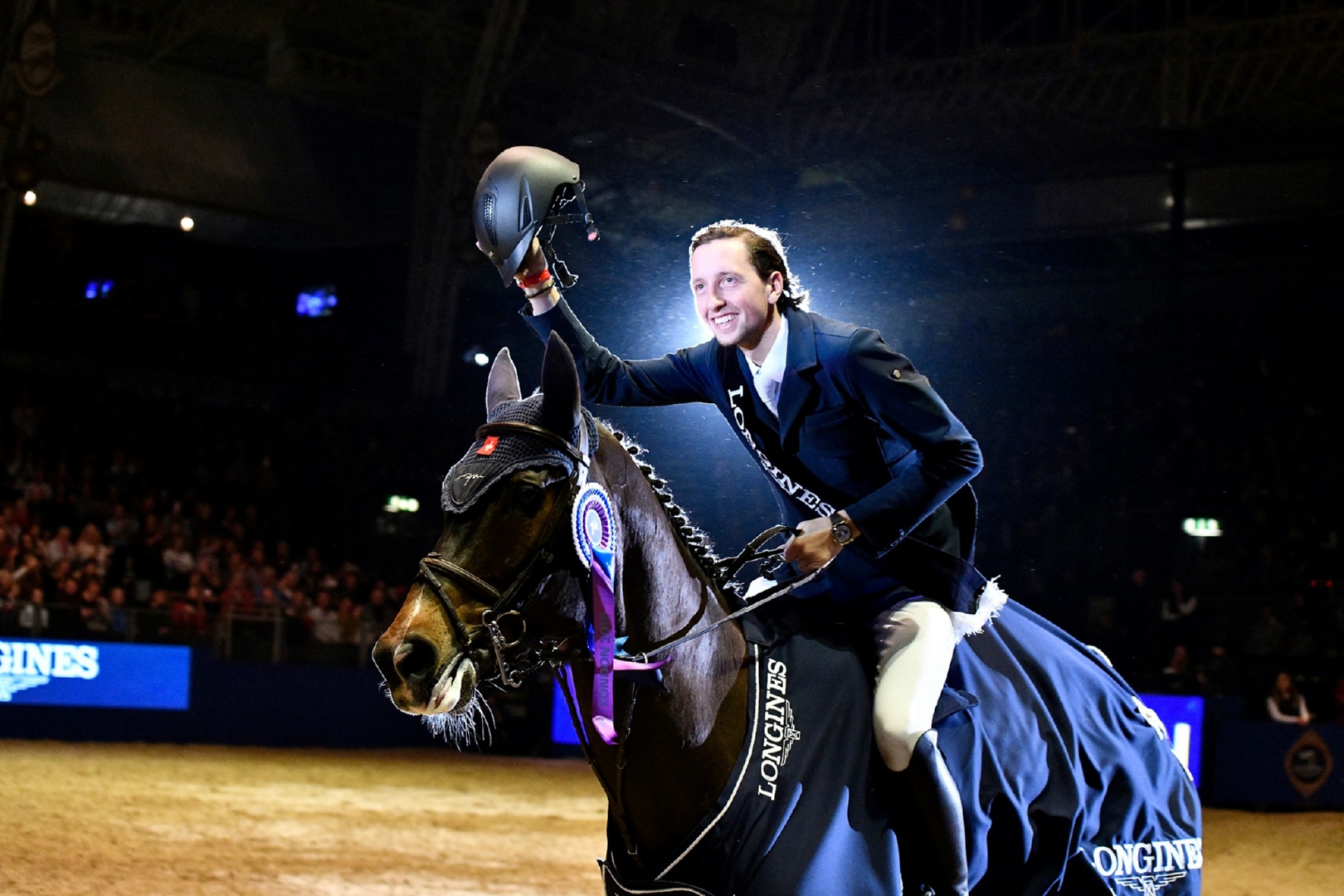 Olympia Horse Show: трофей покидает Британию
