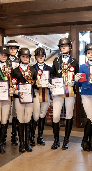 Самарская область и Санкт-Петербург приняли Этапы Кубка Победы по выездке