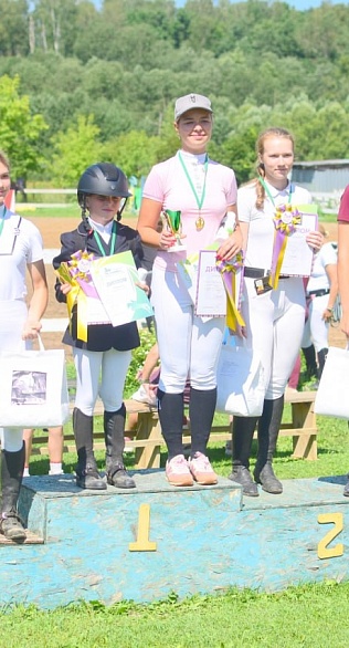 Конные комплексы Костромы и Калужской области провели этапы MINI MASTERS
