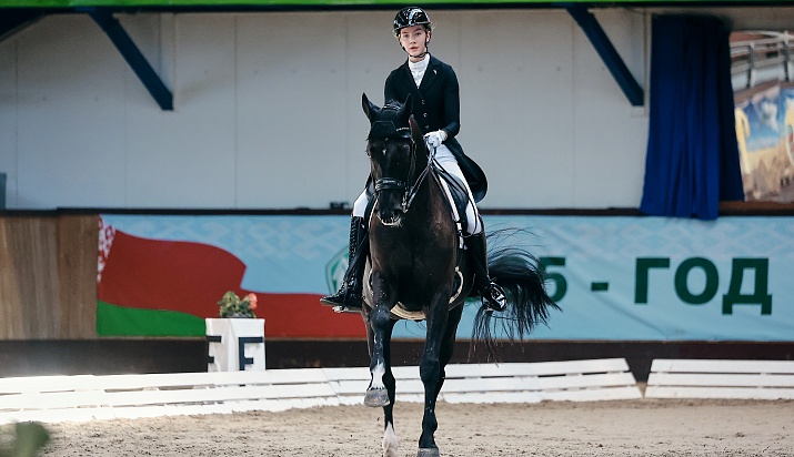 Успехи спортсменок MAXIMA STABLES на турнире по выездке в белорусской Ратомке