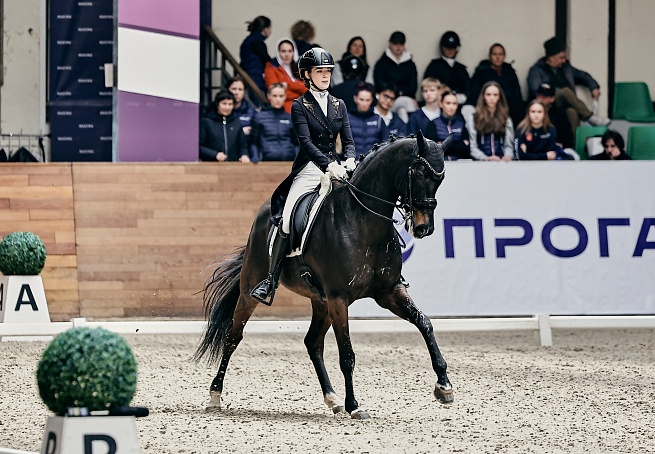 Всадники "Перспективы" завоевали командный Кубок Максима Мастерс по выездке